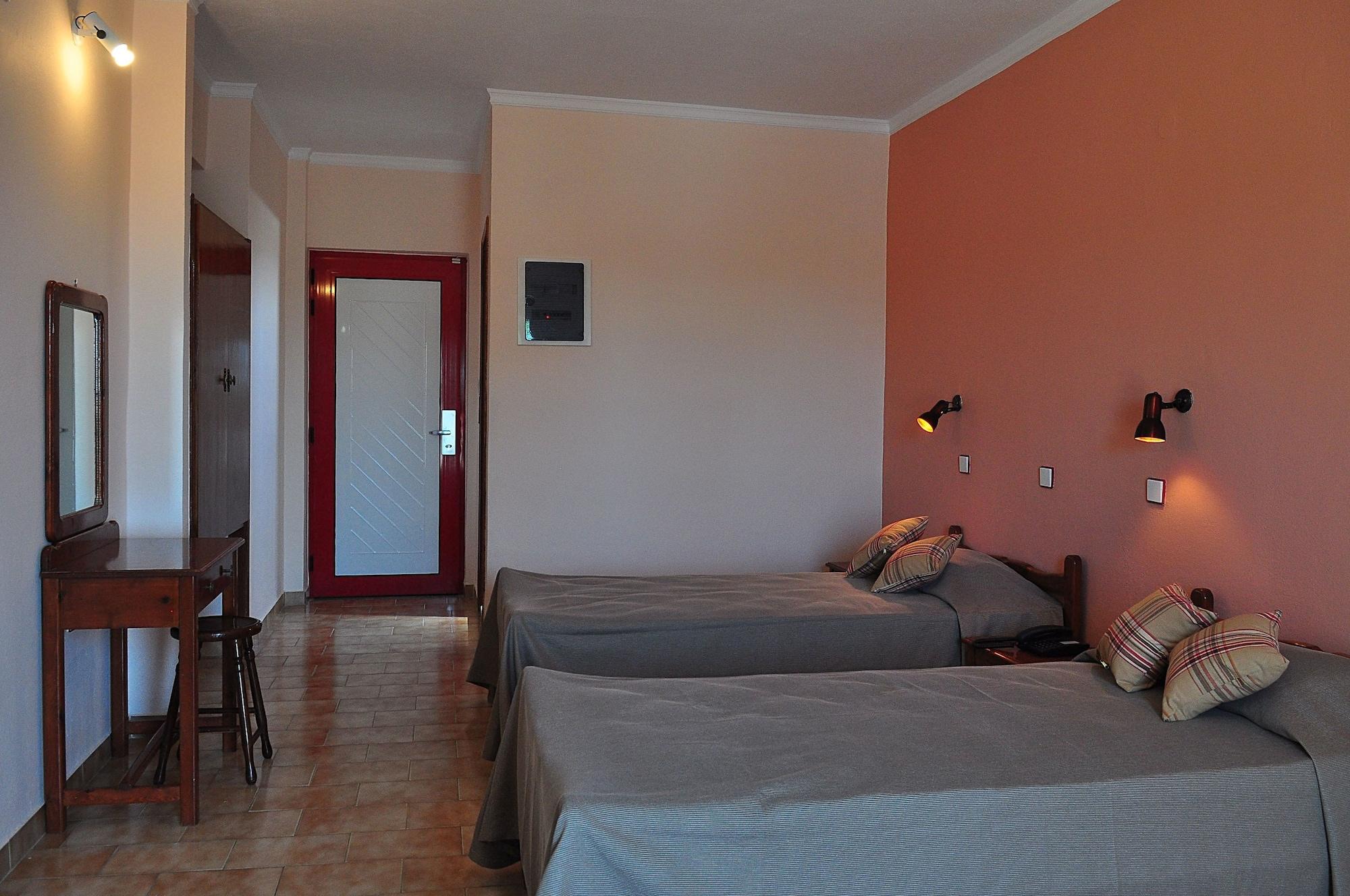Sandys Studios Apartments And Log Villas Псалиди Екстериор снимка