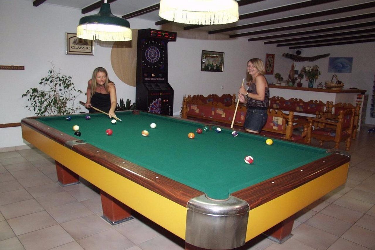 Sandys Studios Apartments And Log Villas Псалиди Екстериор снимка