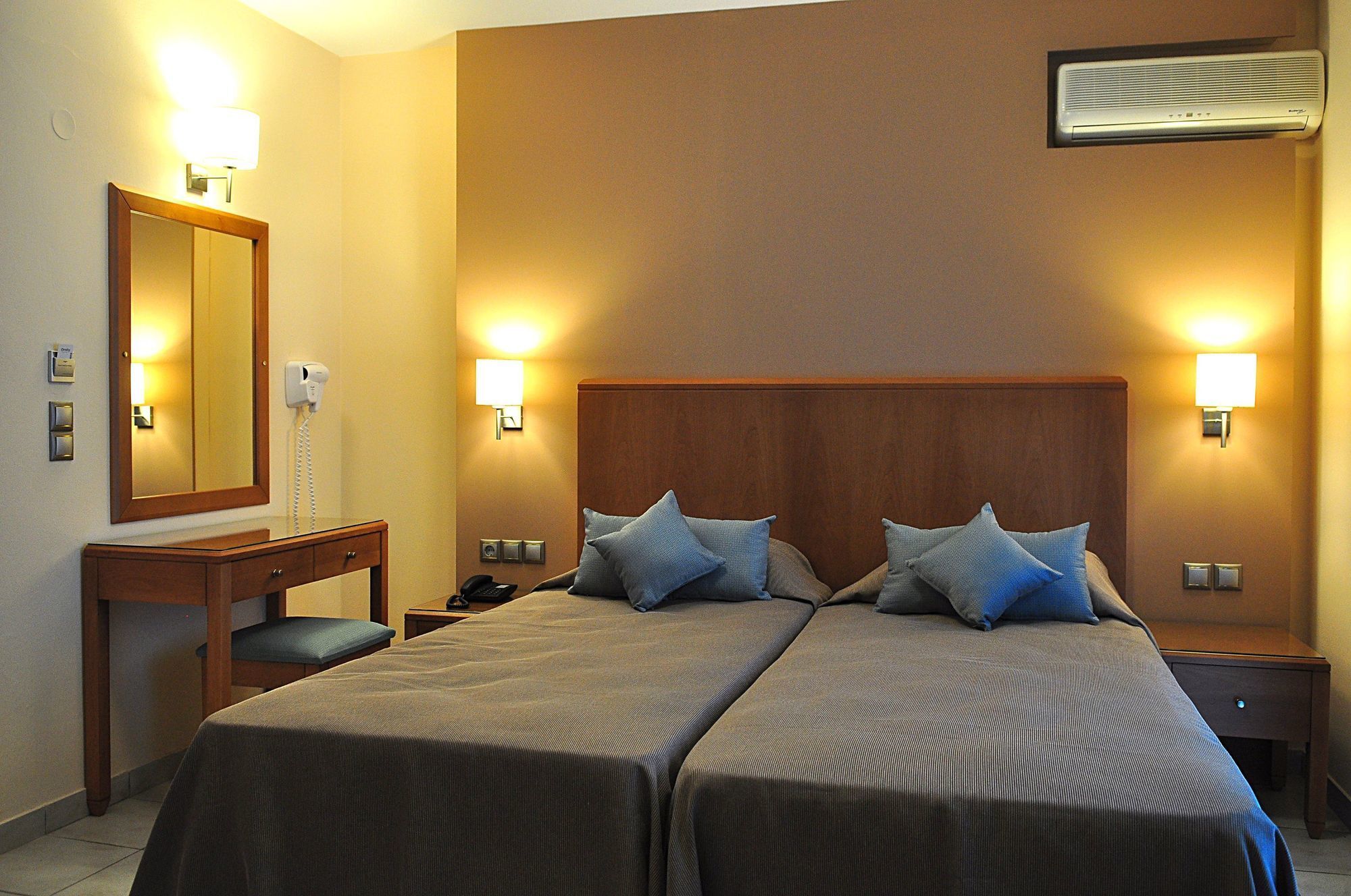Sandys Studios Apartments And Log Villas Псалиди Екстериор снимка