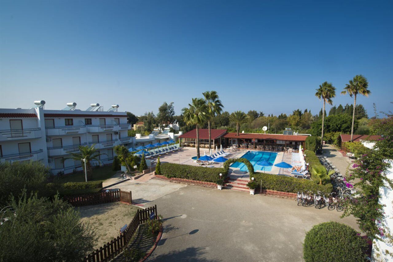 Sandys Studios Apartments And Log Villas Псалиди Екстериор снимка